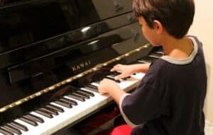 Domina el piano con Simply Piano