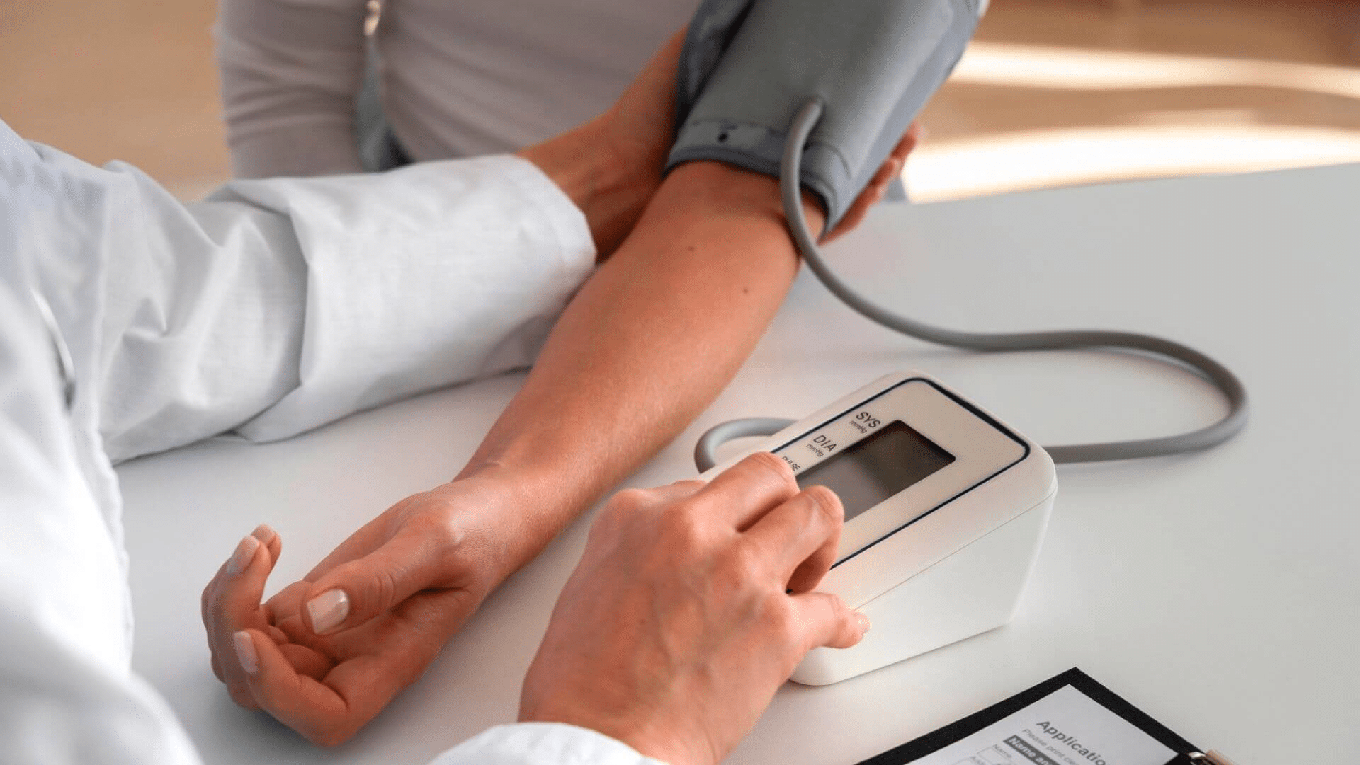 Controla tu hipertensión: 10 pasos hacia una vida saludable